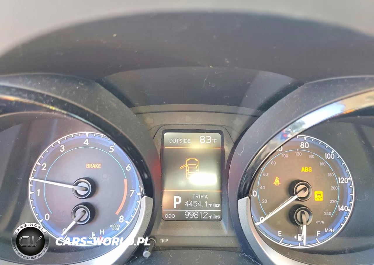2014 Toyota Corolla S Plus VIN:5YFBURHE4EP033243 - 9