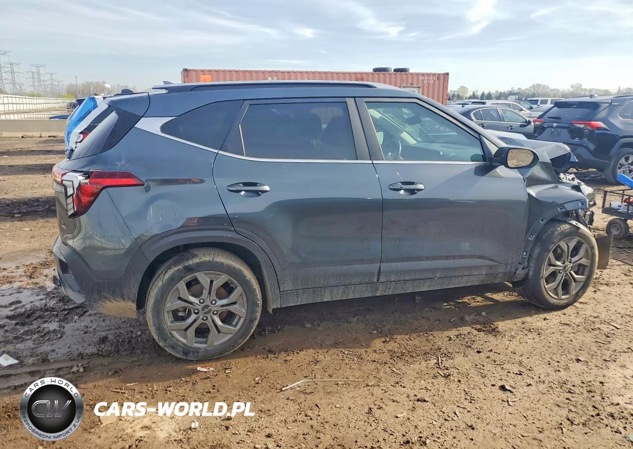 2024 Kia Seltos S VIN:KNDEUCAAXR7534372 - 3