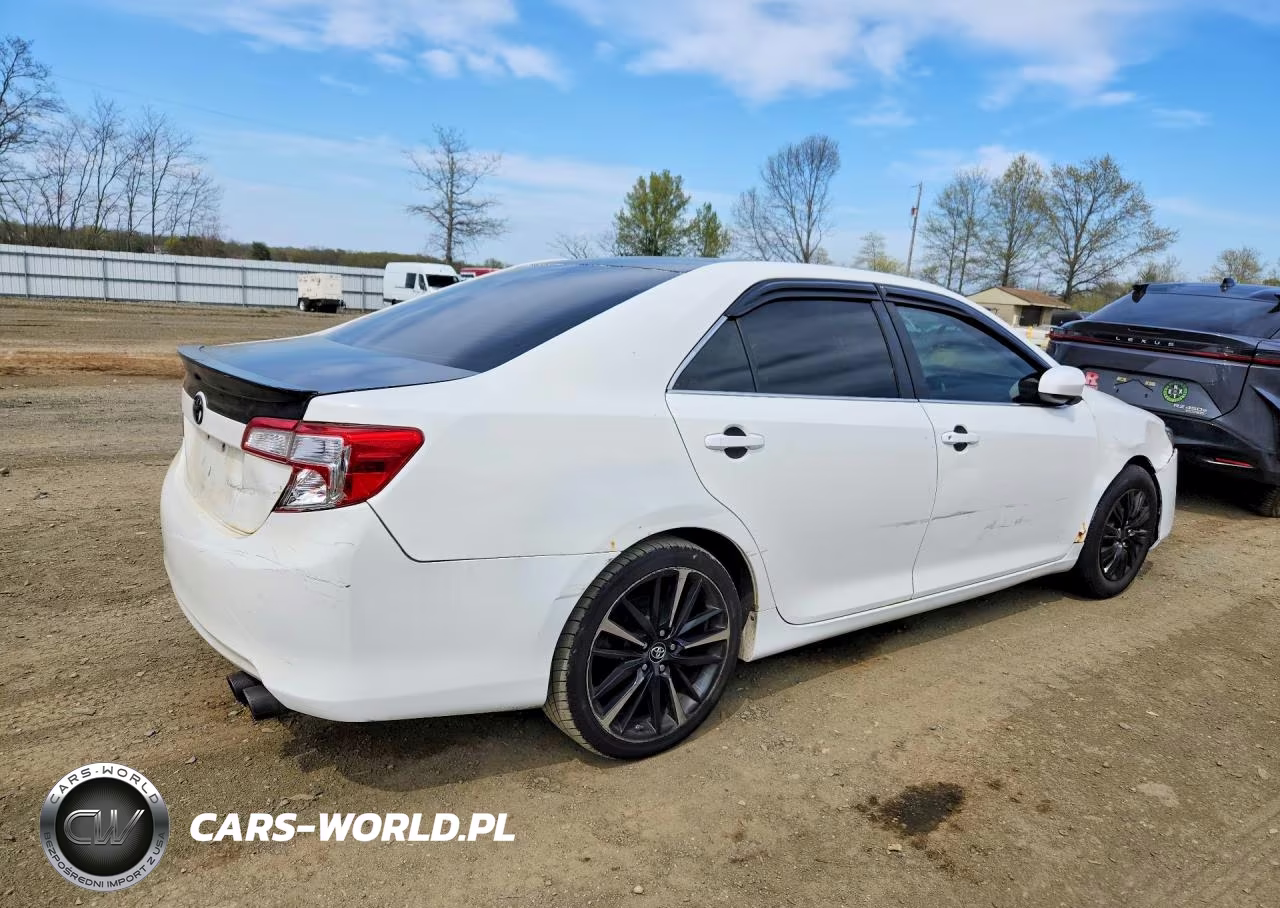 2012 Toyota Camry L VIN:4T1BF1FK3CU506405 - 3