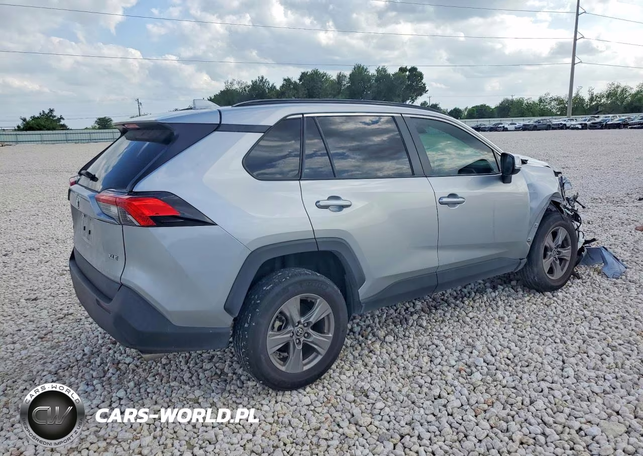 2024 Toyota Rav4 Xle VIN:2T3W1RFV2RW309587 - 3