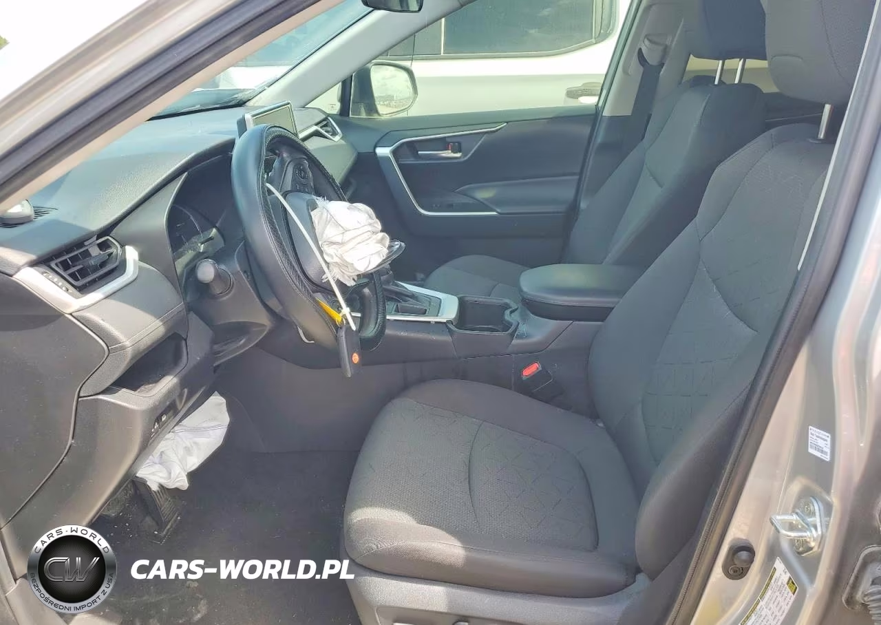 2024 Toyota Rav4 Xle VIN:2T3W1RFV2RW309587 - 7