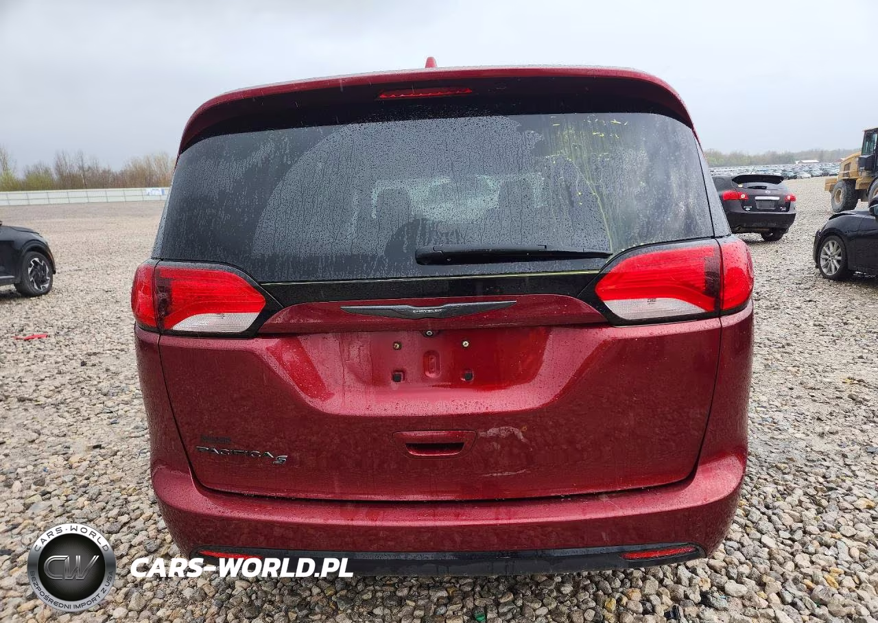 2019 Chrysler Pacifica Touring L Plus VIN:2C4RC1EG6KR548474 - 6