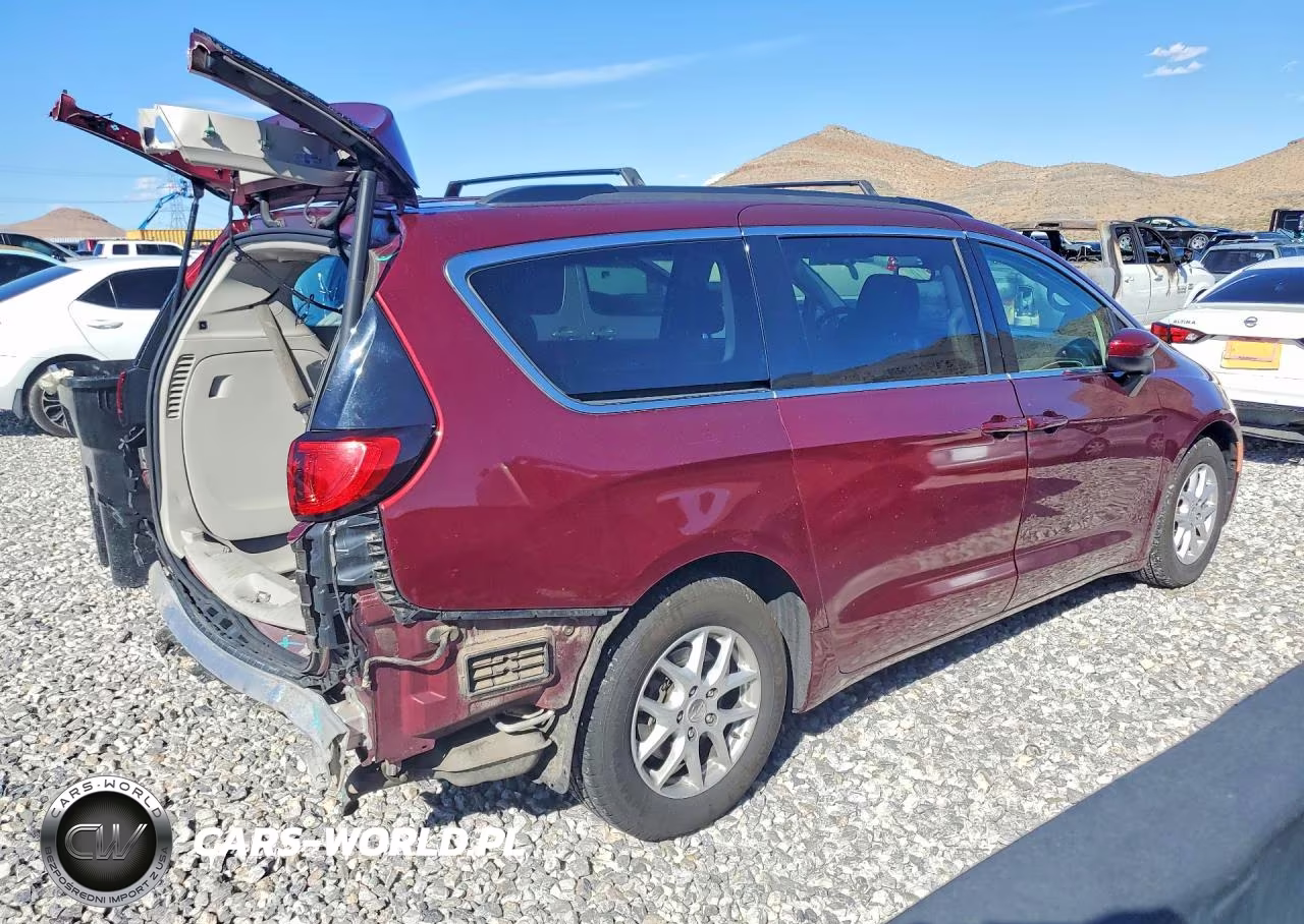 2020 Chrysler Voyager Lxi VIN:2C4RC1DG5LR195809 - 3