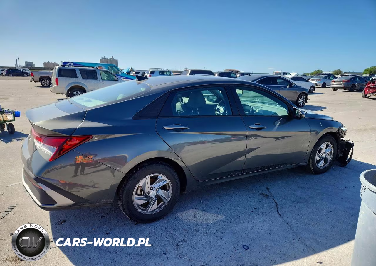 2024 Hyundai Elantra Se VIN:KMHLL4DG2RU823145 - 3