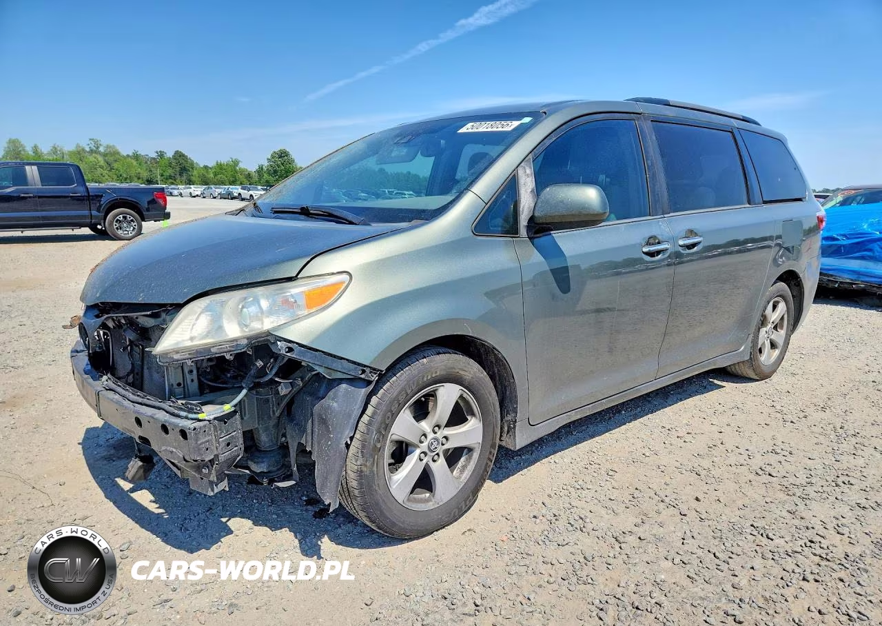 2019 Toyota Sienna Le