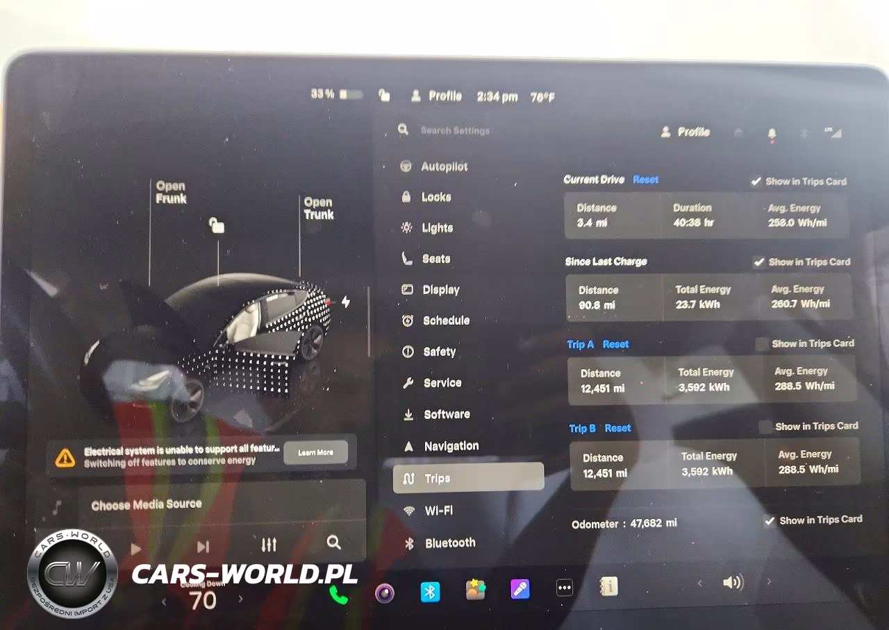 2023 Tesla Model 3 VIN:5YJ3E1EA3PF573119 - 9