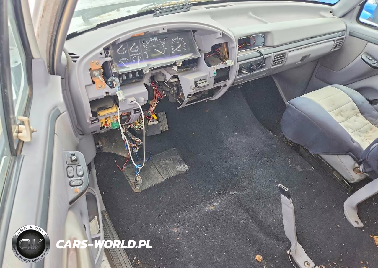 1996 Ford Bronco VIN:1FMEU15H3TLA70086 - 8