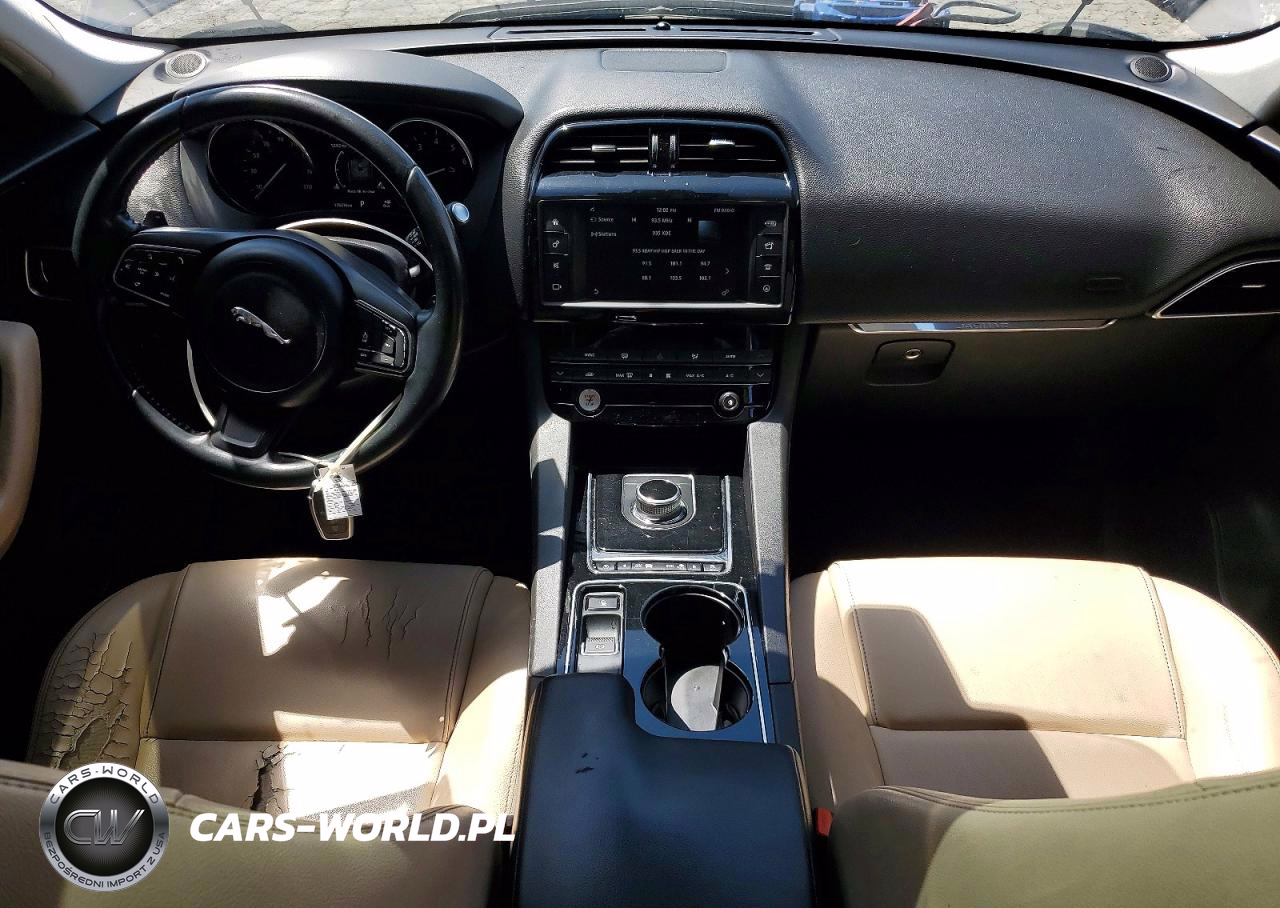 2017 Jaguar F-Pace Premium VIN:SADCJ2BV9HA088989 - 8