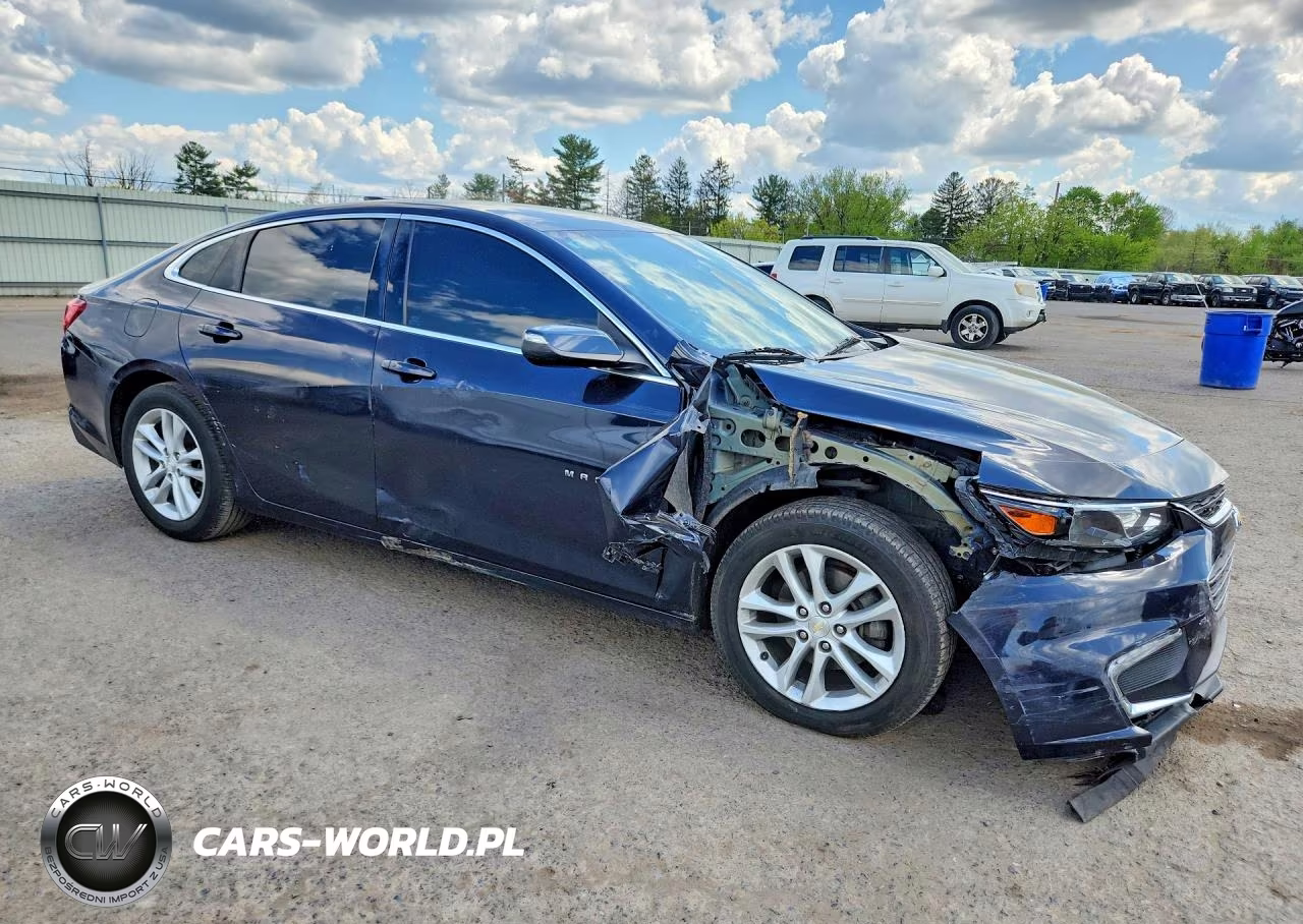 2017 Chevrolet Malibu Lt VIN:1G1ZE5ST7HF169589 - 4