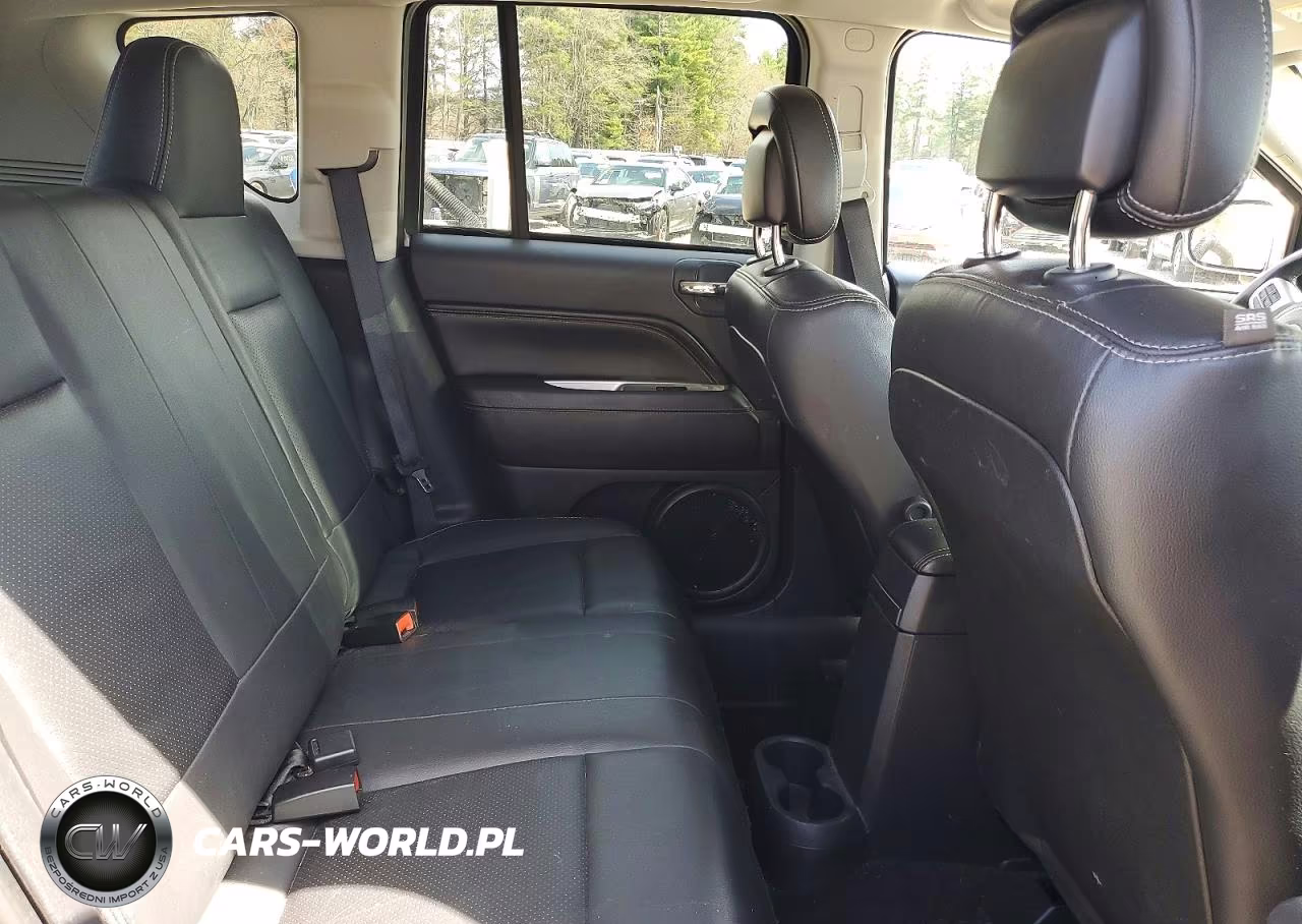 2015 Jeep Compass VIN:1C4NJDEB5FD324406 - 11