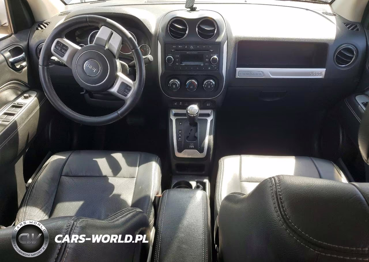 2015 Jeep Compass VIN:1C4NJDEB5FD324406 - 8