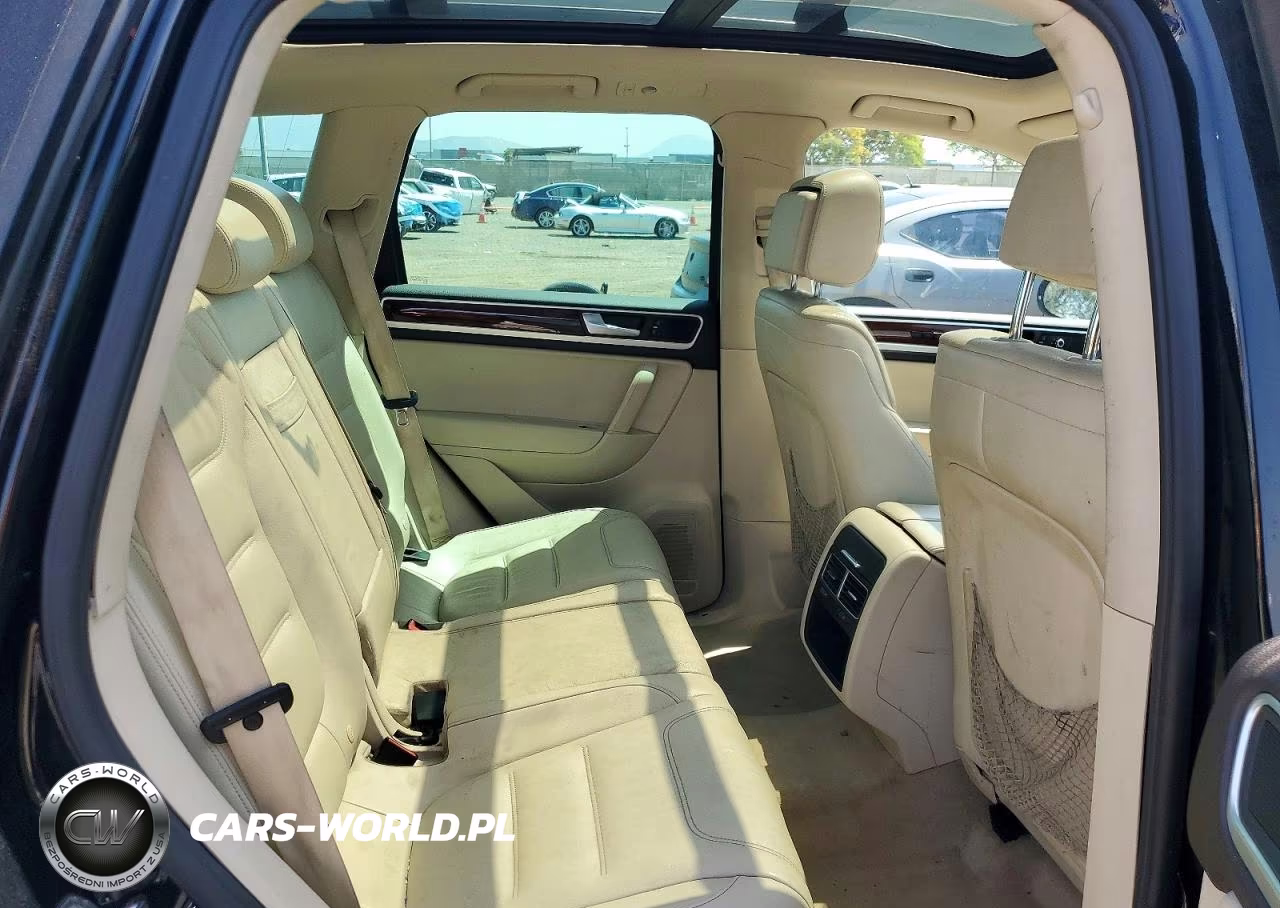 2013 Volkswagen Touareg V6 Tdi VIN:WVGEP9BP6DD000496 - 11