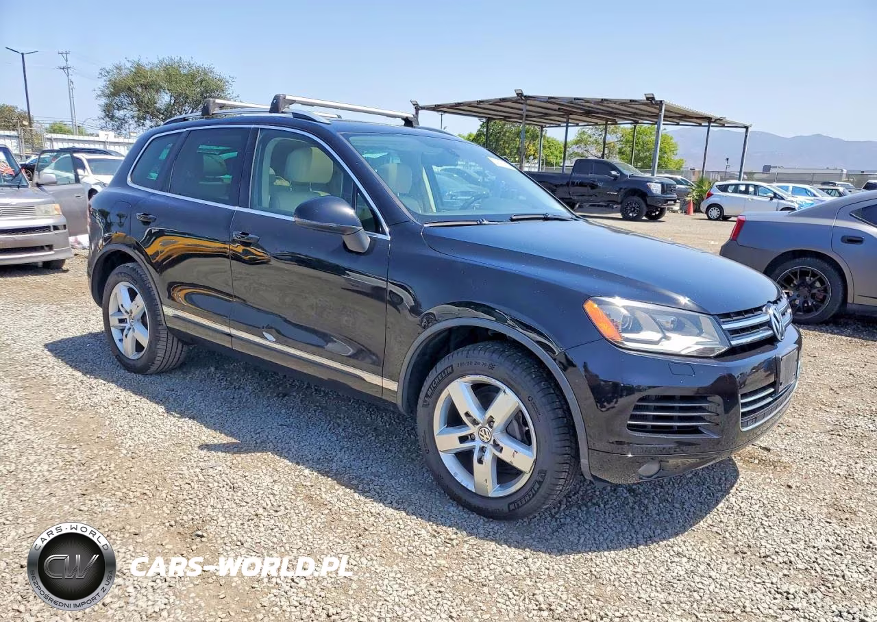 2013 Volkswagen Touareg V6 Tdi VIN:WVGEP9BP6DD000496 - 4