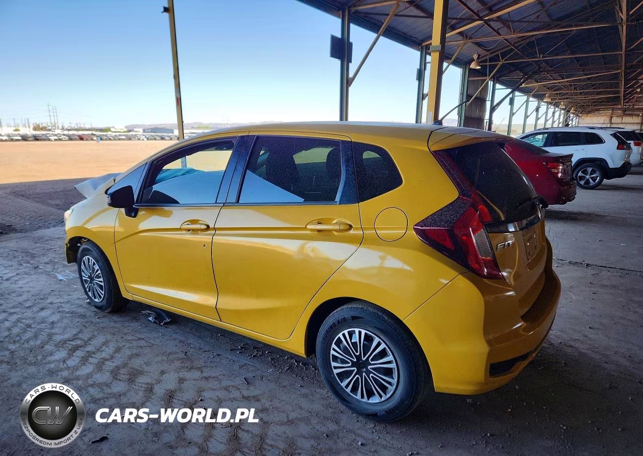 2018 Honda Fit Lx VIN:3HGGK5H44JM723511 - 2