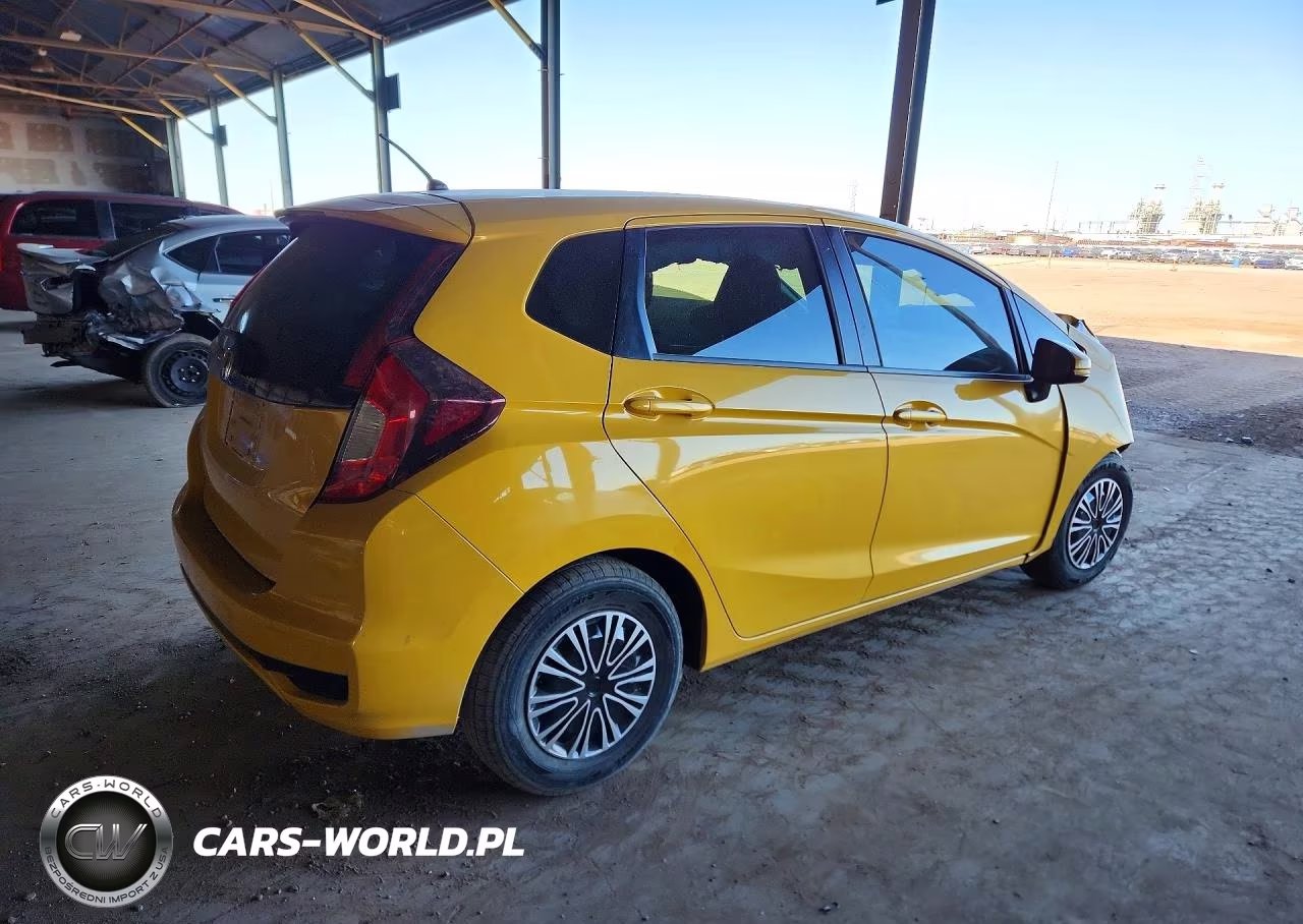 2018 Honda Fit Lx VIN:3HGGK5H44JM723511 - 3