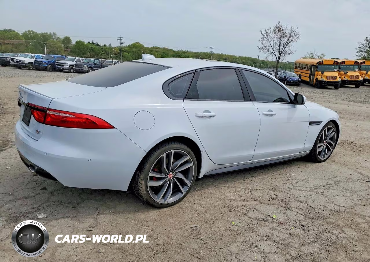2016 Jaguar Xf S VIN:SAJBG4BV8GCY06179 - 3