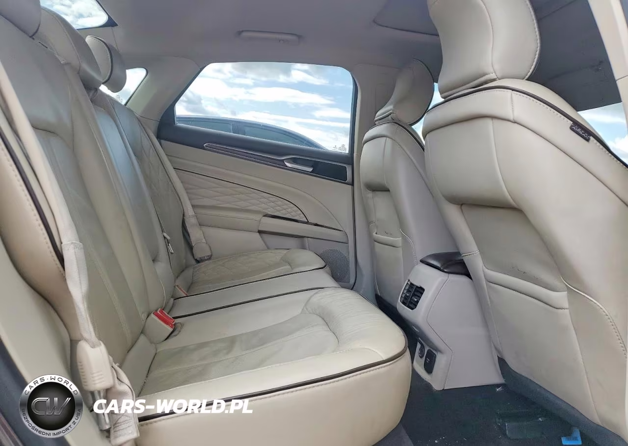 2017 Ford Fusion Titanium Phev VIN:3FA6P0SU2HR322680 - 10