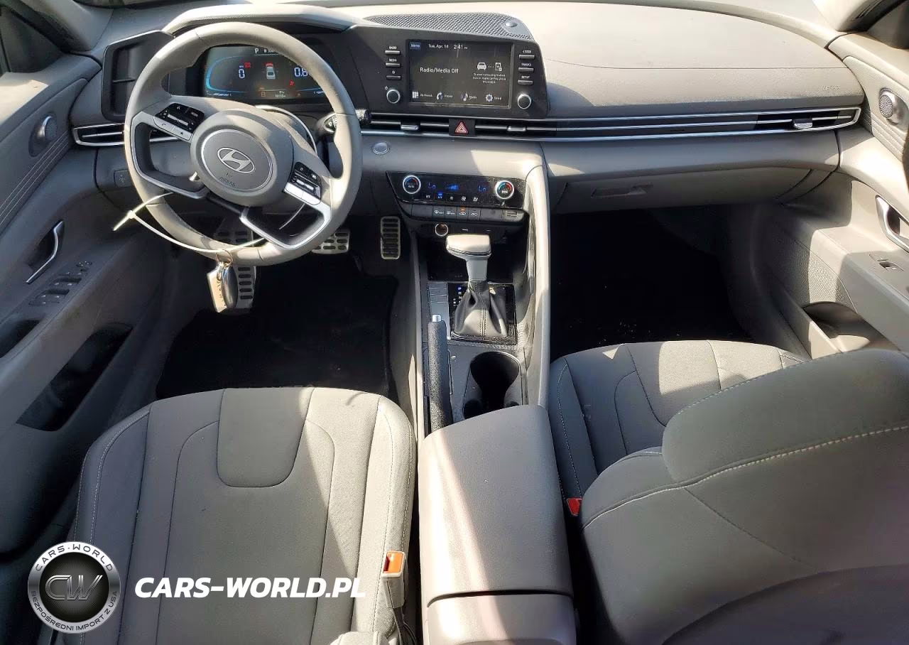 2025 Hyundai Elantra Sel Sport VIN:KMHLM4DG6SU975237 - 8
