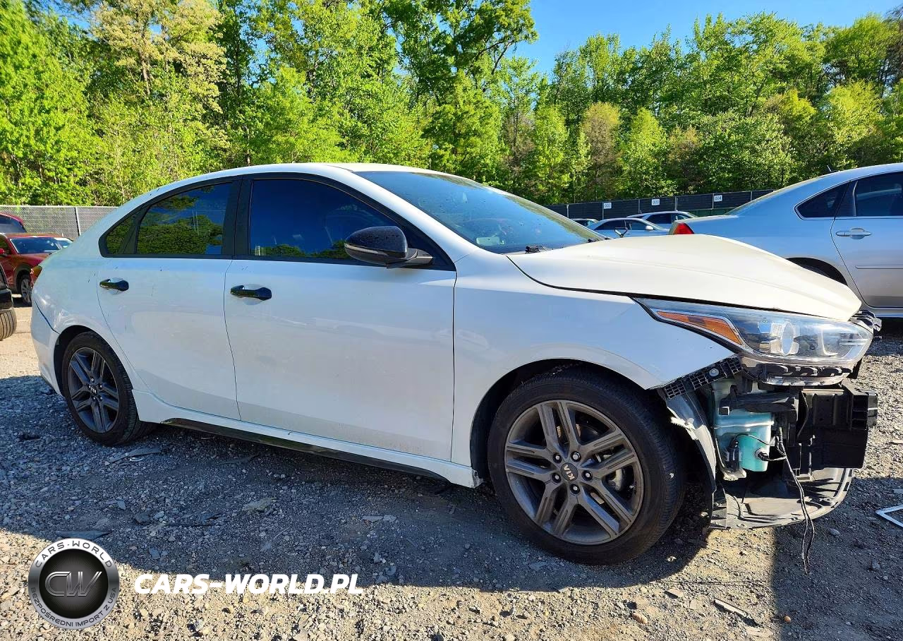 2021 Kia Forte Gt Line VIN:3KPF34ADXME287368 - 4