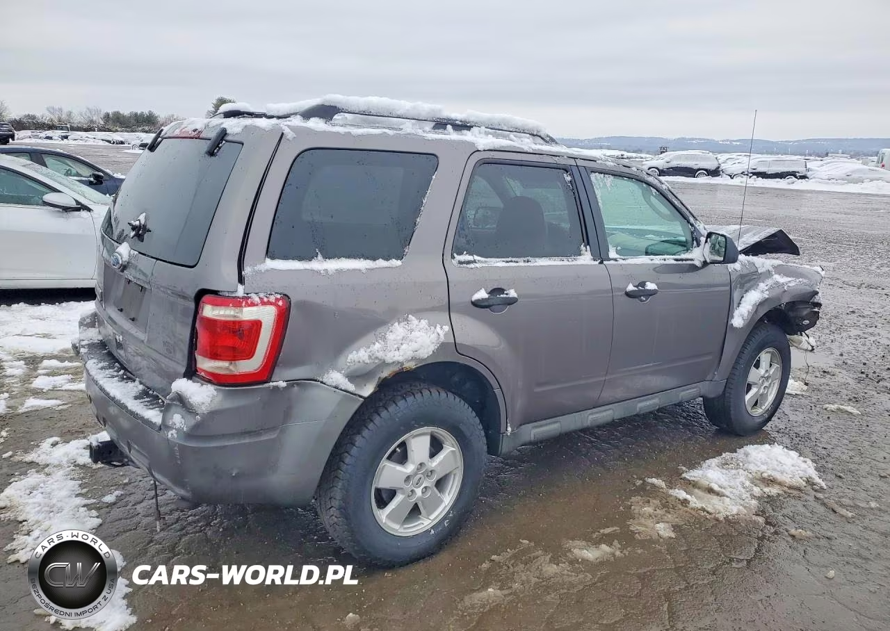 2010 Ford Escape Xlt VIN:1FMCU0D72AKB30162 - 3