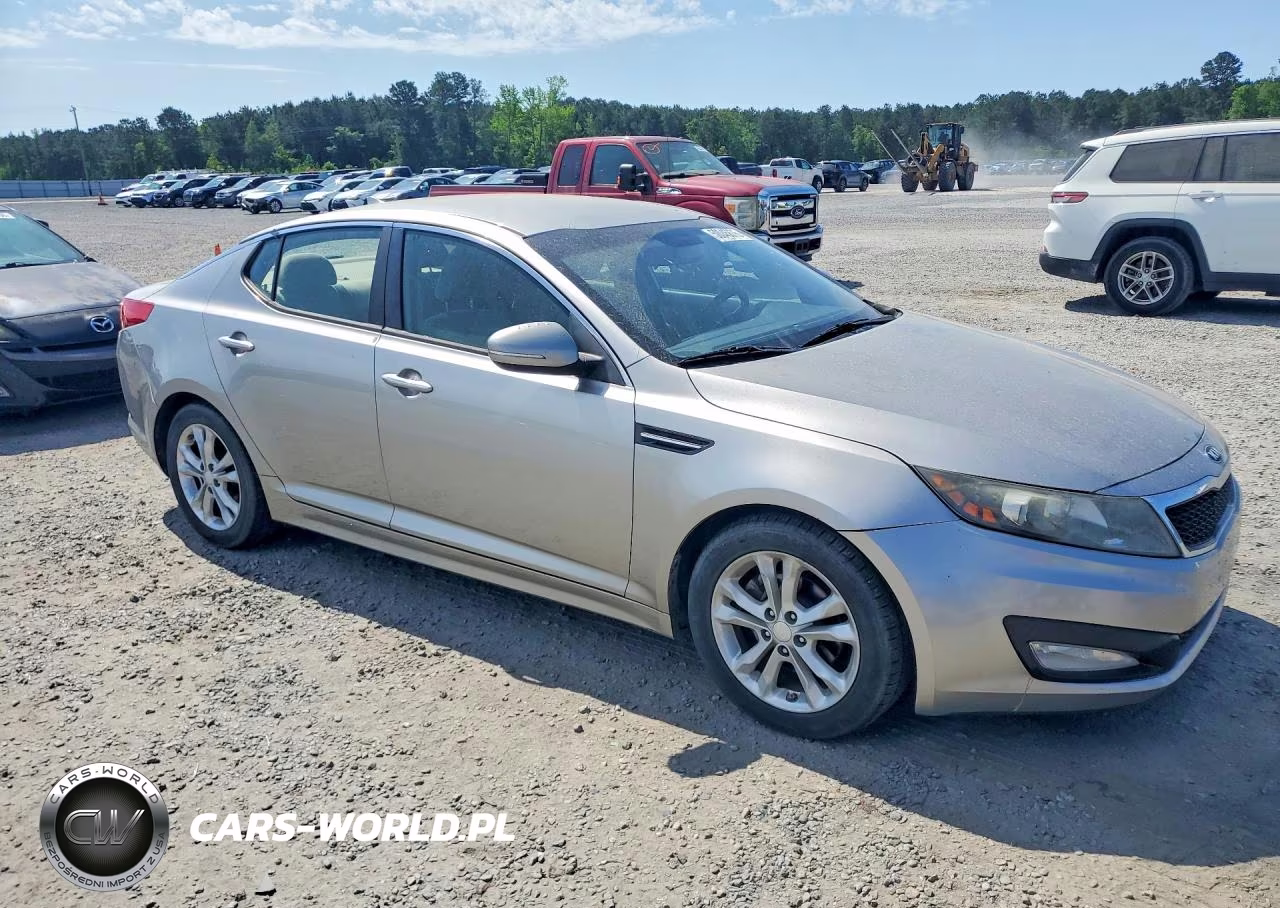2013 Kia Optima Lx VIN:5XXGM4A74DG116439 - 4