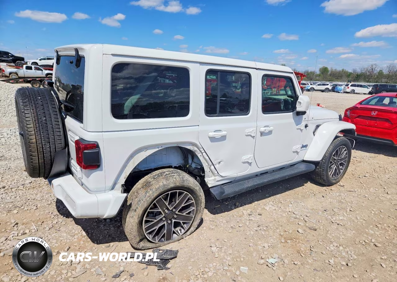 2023 Jeep Wrangler Sahara 4Xe VIN:1C4JJXP66PW540111 - 3