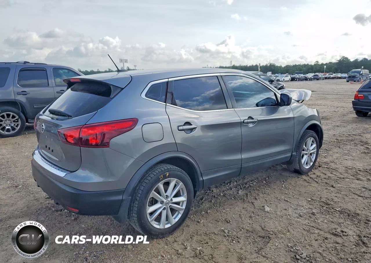 2017 Nissan Rogue Sport S VIN:JN1BJ1CP5HW016579 - 3