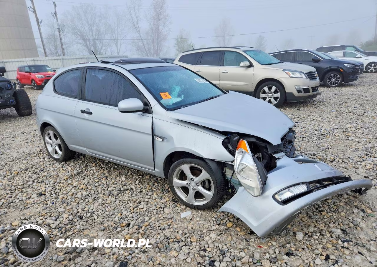 2010 Hyundai Accent Se VIN:KMHCN3AC4AU182607 - 4