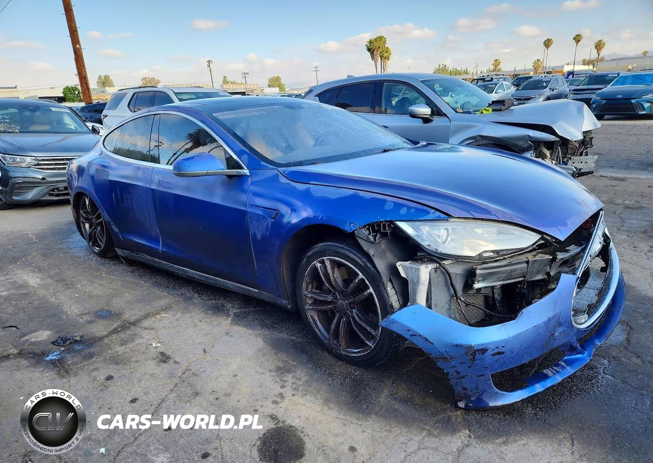 2013 Tesla Model S VIN:5YJSA1CN6DFP04231 - 4