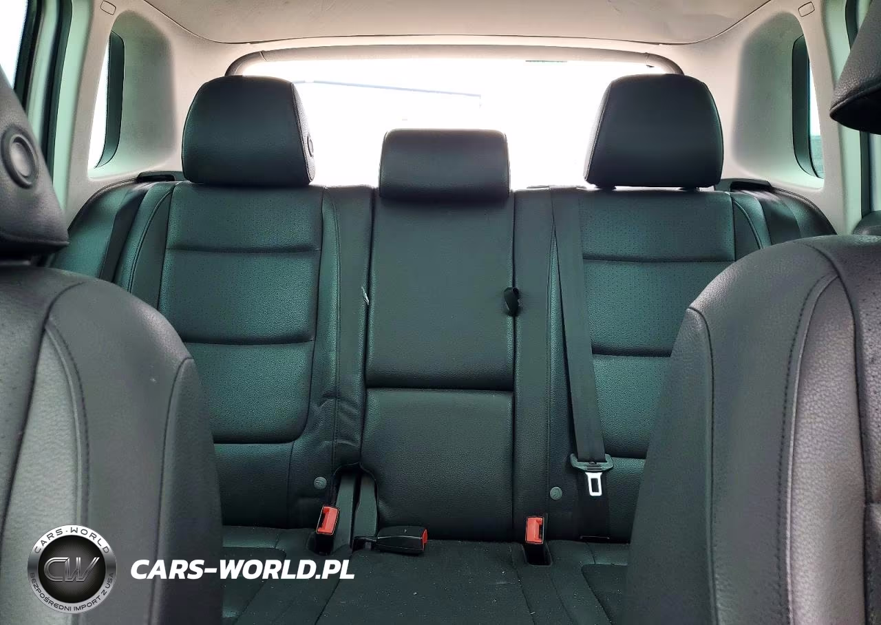 2012 Volkswagen Tiguan S VIN:WVGAV7AX2CW557936 - 10