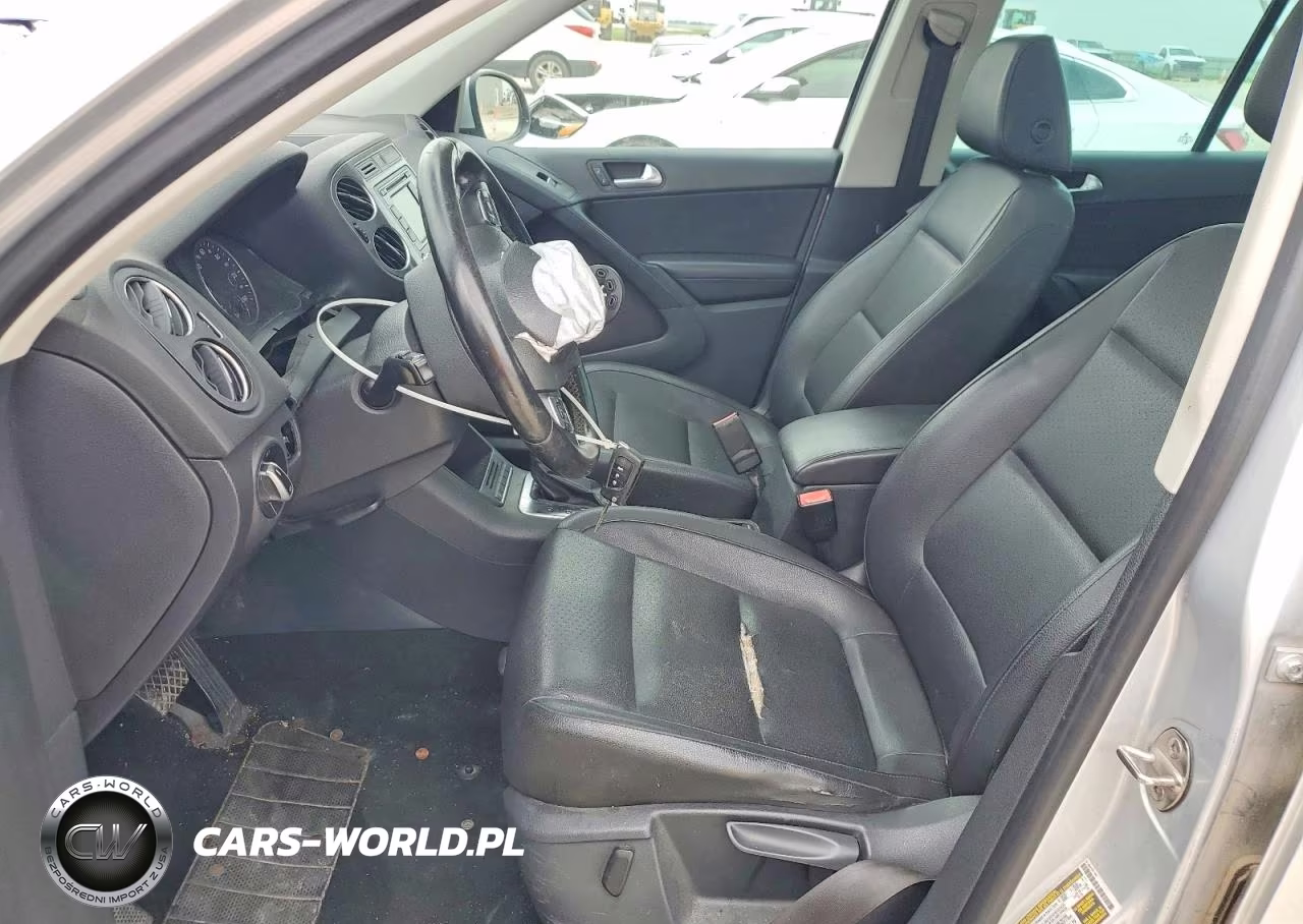 2012 Volkswagen Tiguan S VIN:WVGAV7AX2CW557936 - 7