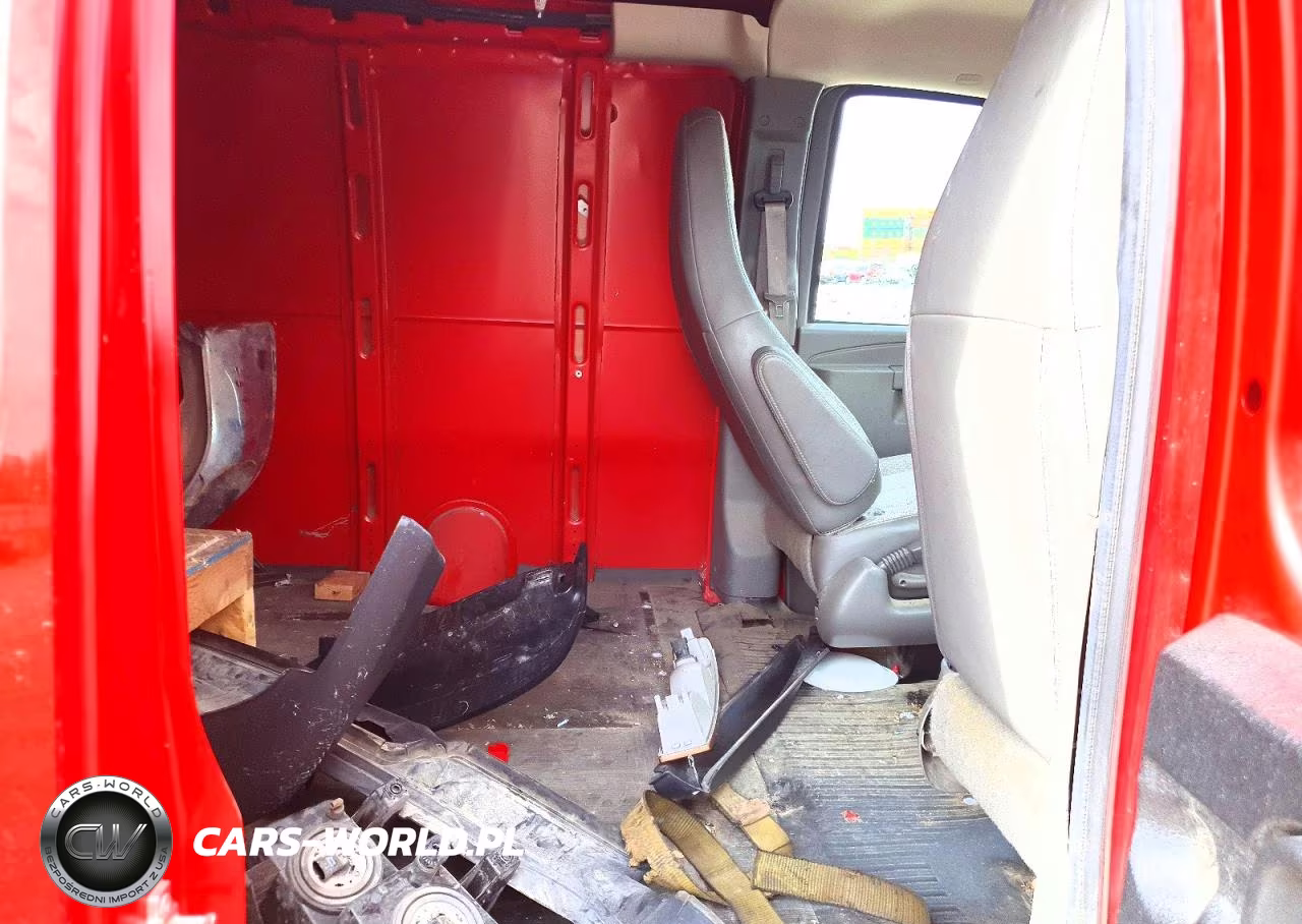 2023 GMC Savana G2500 VIN:1GTW7AFP2P1184801 - 11
