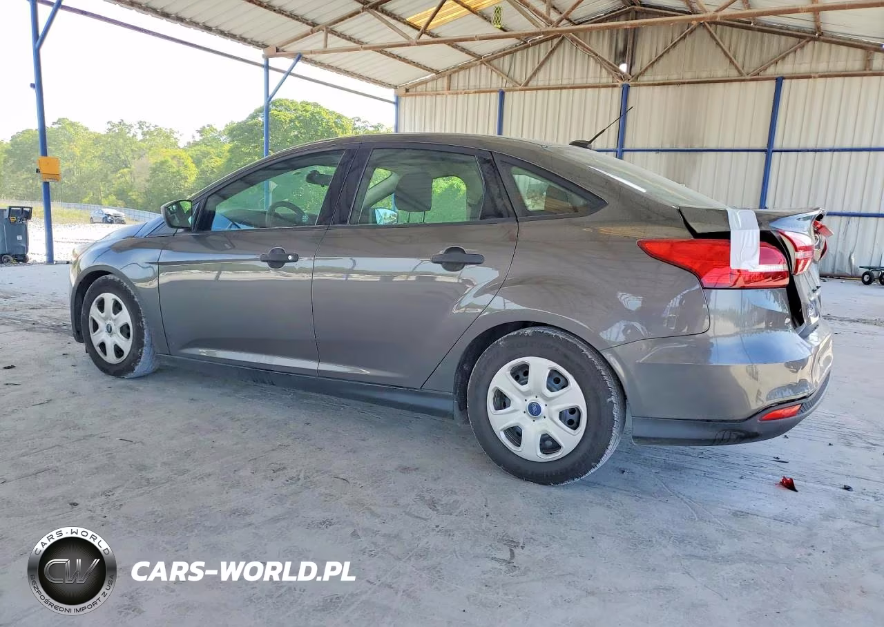 2016 Ford Focus S VIN:1FADP3E2XGL274247 - 2