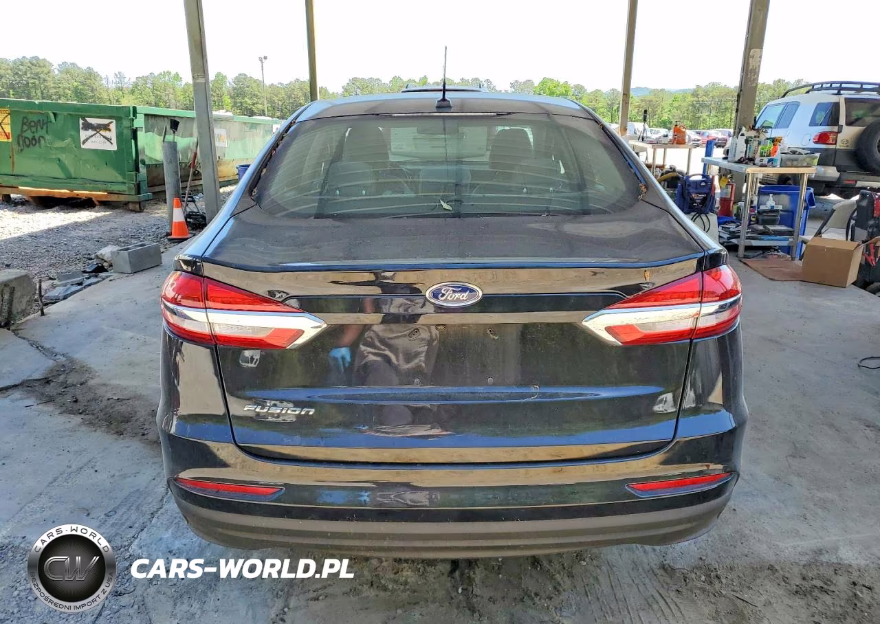 2019 Ford Fusion S VIN:3FA6P0G74KR245725 - 6