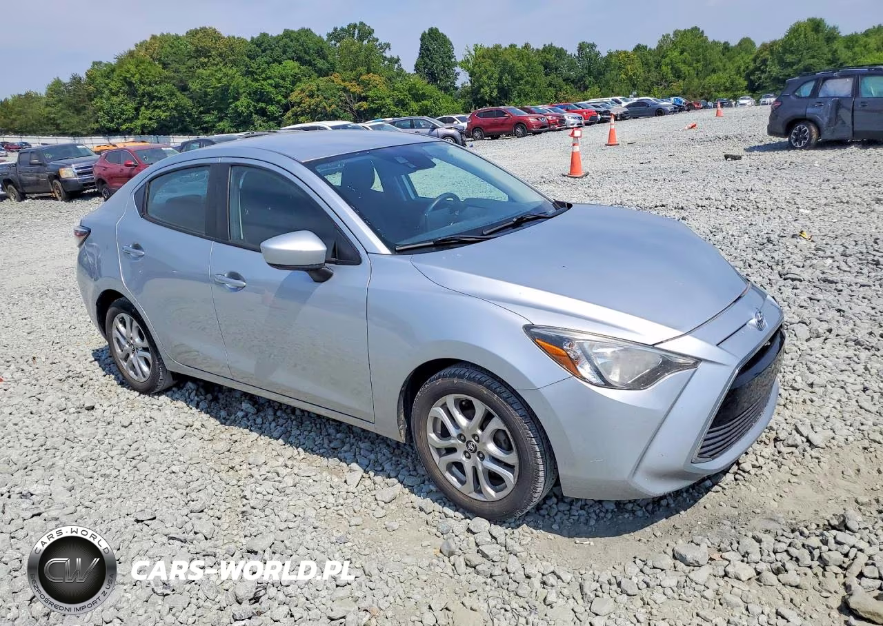 2018 Toyota Yaris Ia Base VIN:3MYDLBYV5JY325885 - 4