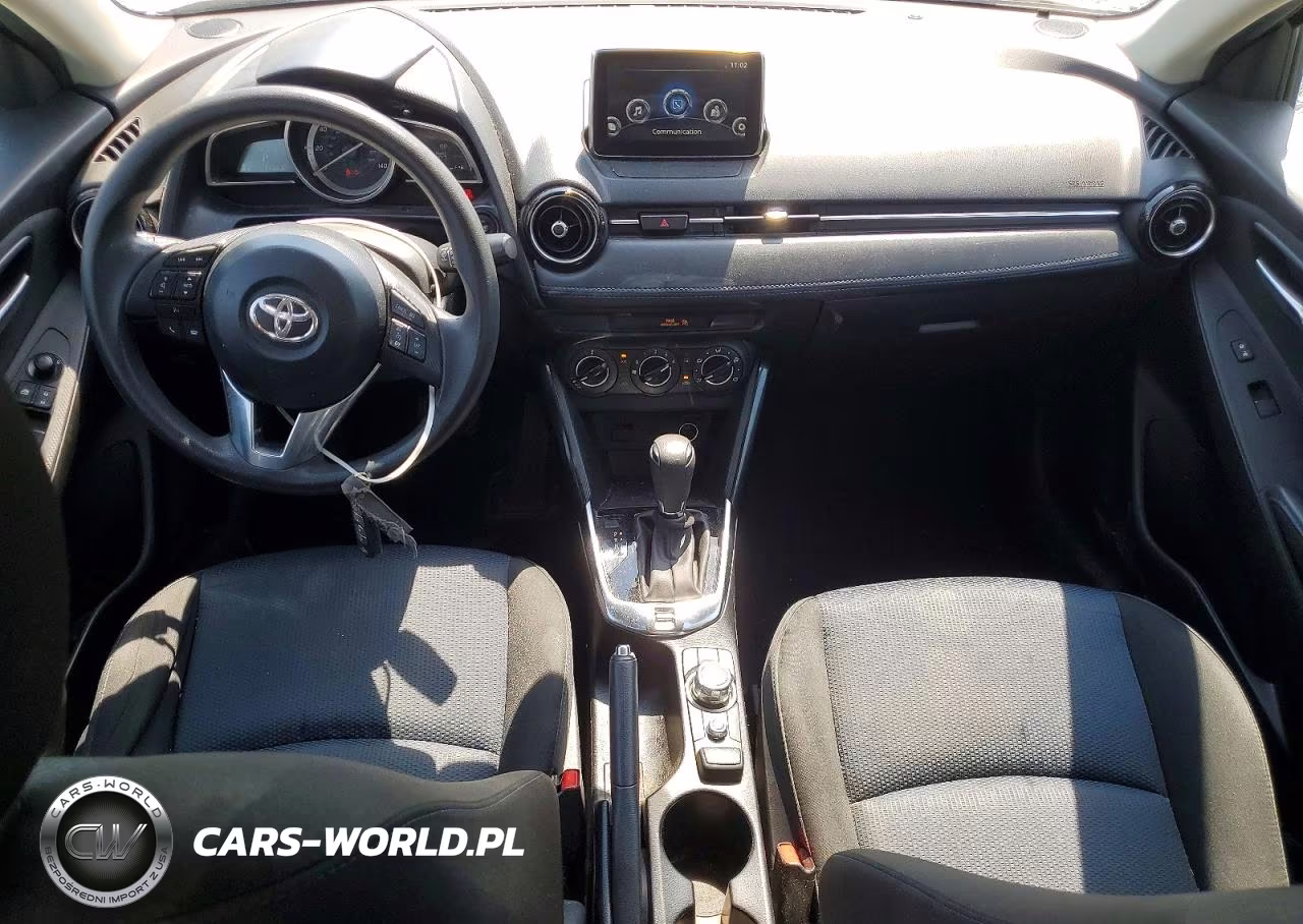 2018 Toyota Yaris Ia Base VIN:3MYDLBYV5JY325885 - 8