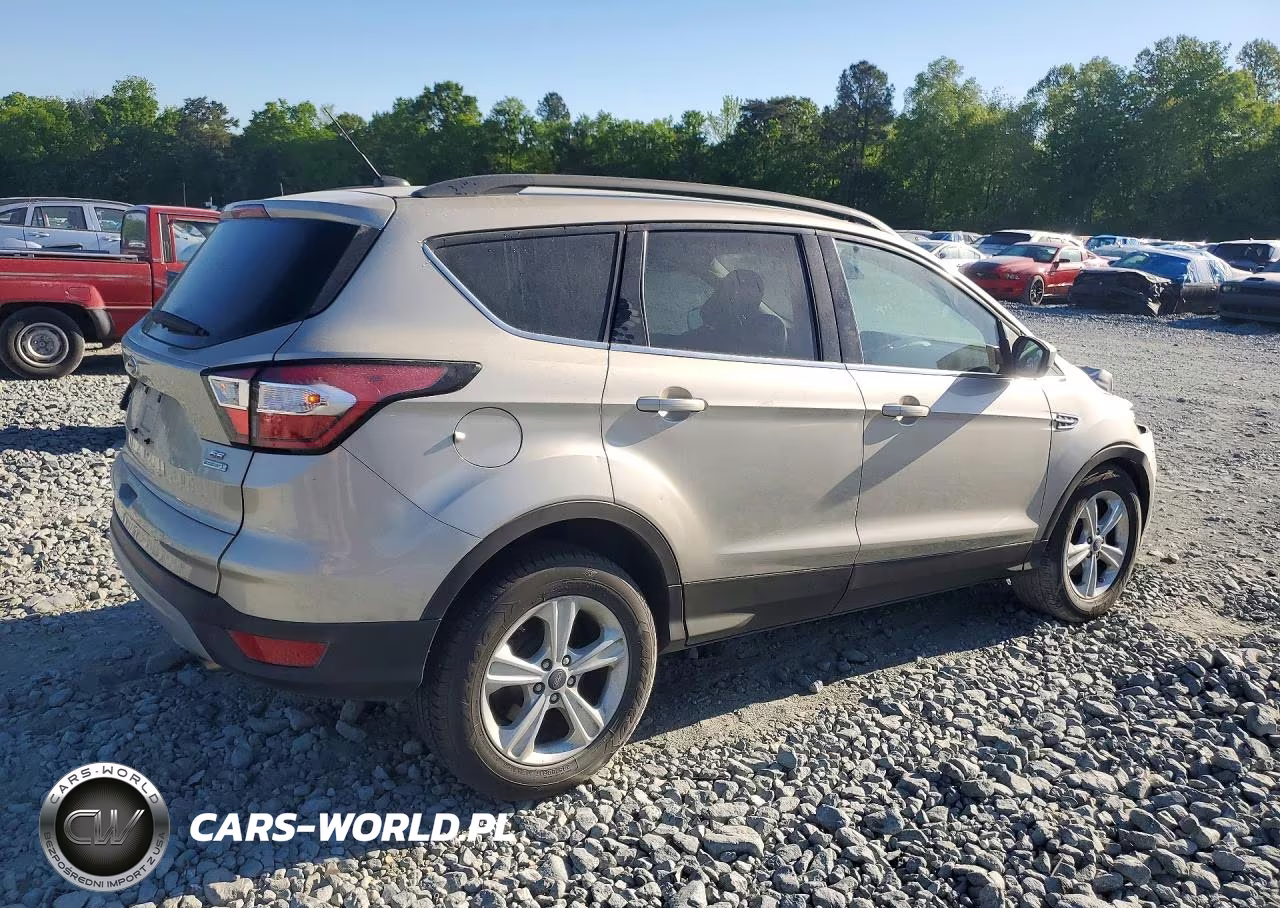 2018 Ford Escape Se VIN:1FMCU0GD8JUB76715 - 3