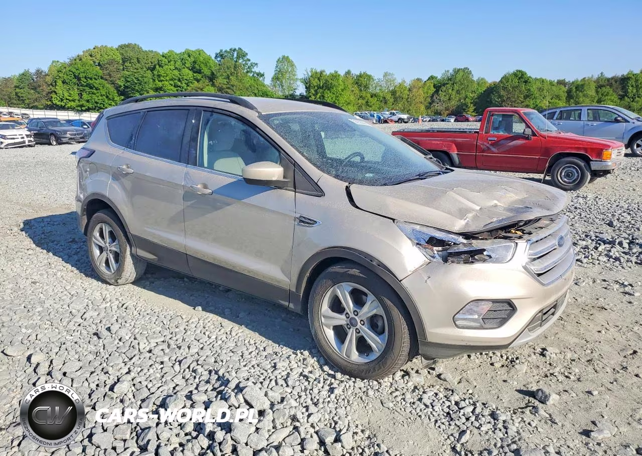 2018 Ford Escape Se VIN:1FMCU0GD8JUB76715 - 4