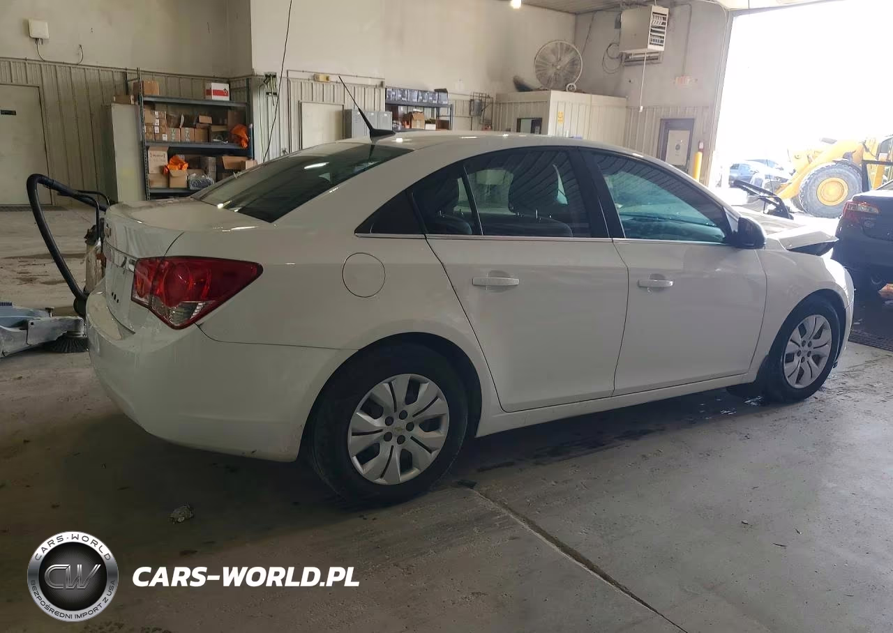 2012 Chevrolet Cruze Ls VIN:1G1PD5SH5C7333771 - 3
