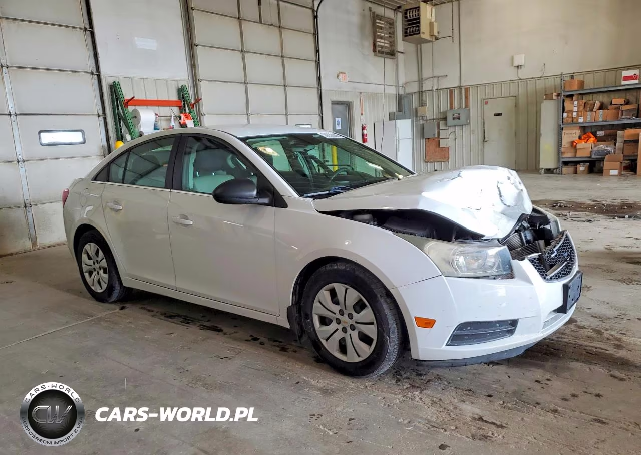 2012 Chevrolet Cruze Ls VIN:1G1PD5SH5C7333771 - 4