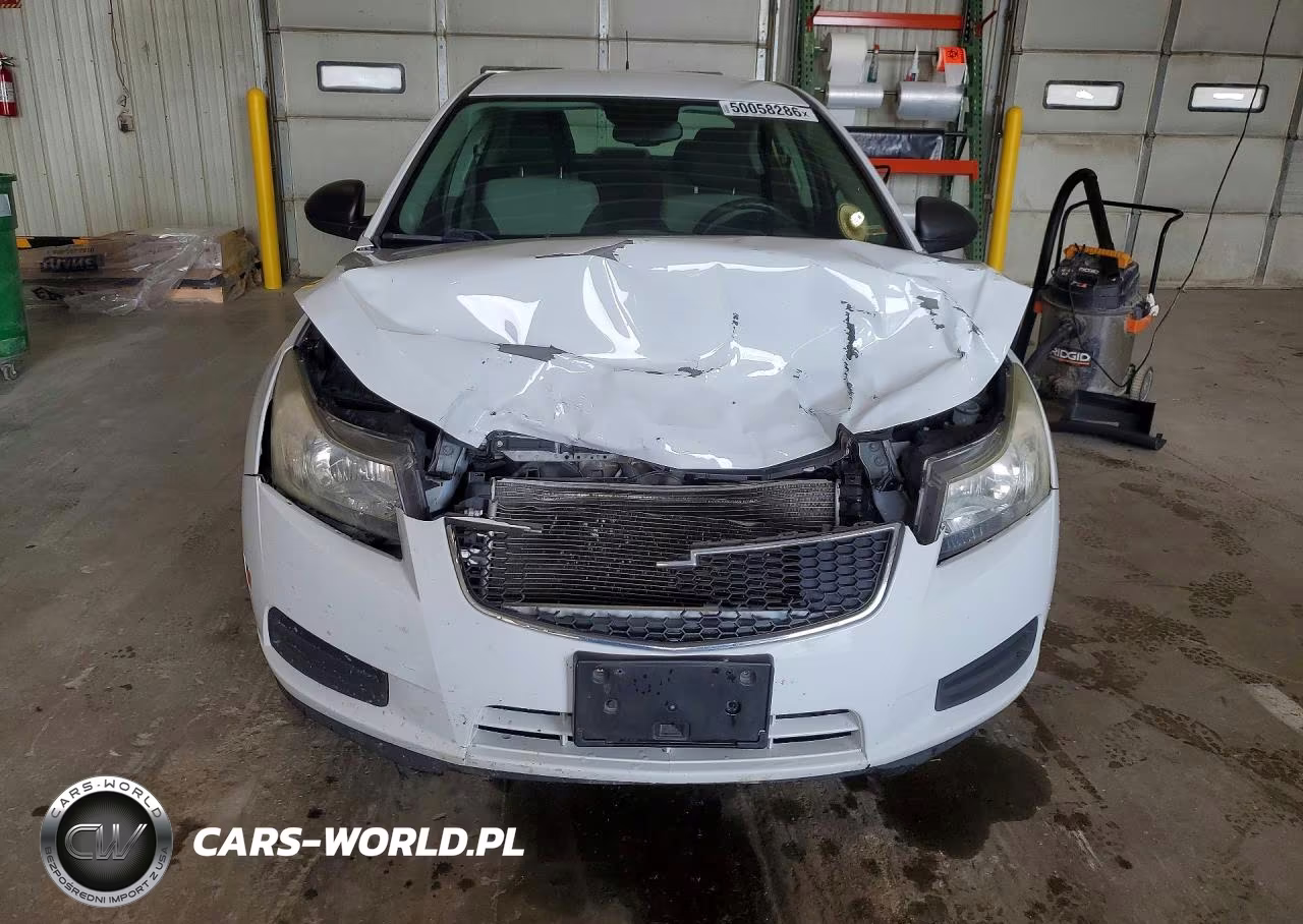 2012 Chevrolet Cruze Ls VIN:1G1PD5SH5C7333771 - 5