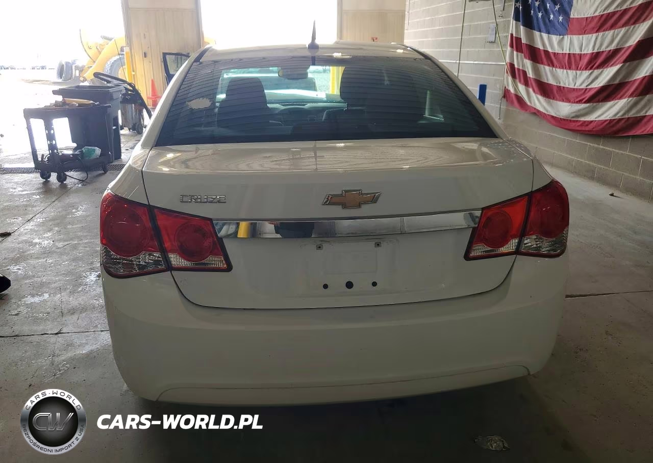 2012 Chevrolet Cruze Ls VIN:1G1PD5SH5C7333771 - 6