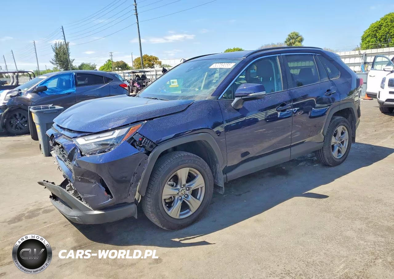 2024 Toyota Rav4 Xle VIN:2T3W1RFV1RW351104 - 1