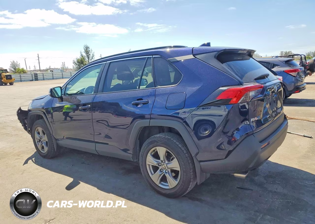 2024 Toyota Rav4 Xle VIN:2T3W1RFV1RW351104 - 2