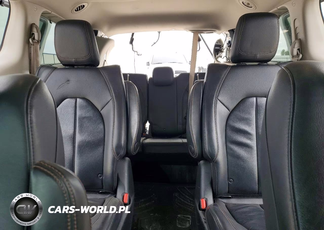 2018 Chrysler Pacifica Hybrid Touring L VIN:2C4RC1L77JR258312 - 10