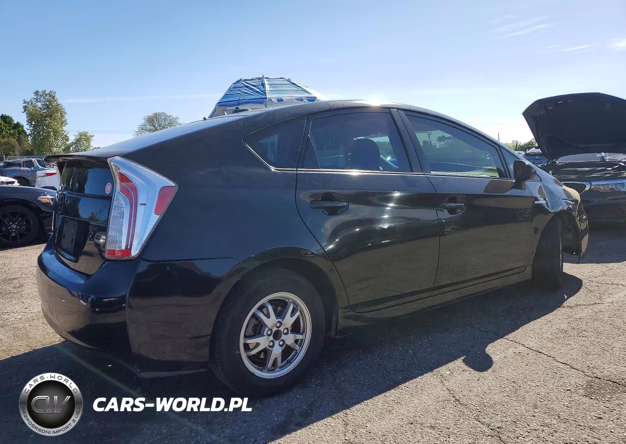 2012 Toyota Prius Four VIN:JTDKN3DU3C5375915 - 3