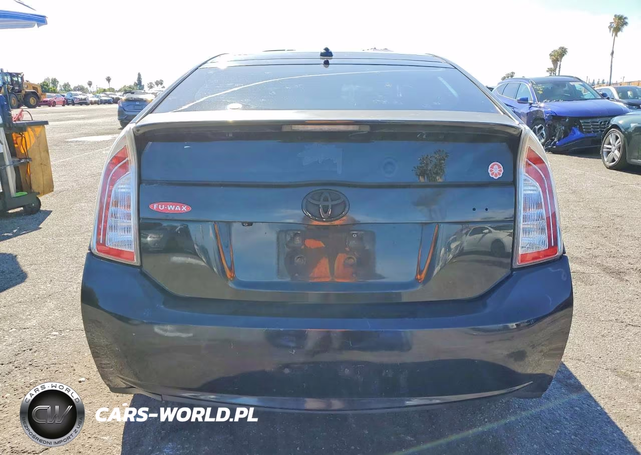 2012 Toyota Prius Four VIN:JTDKN3DU3C5375915 - 6