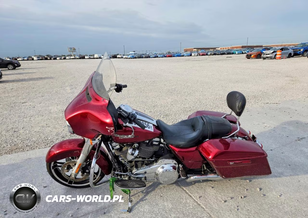 2017 Harley-Davidson Flhx Street Glide VIN:1HD1KBC1XHB683712 - 3