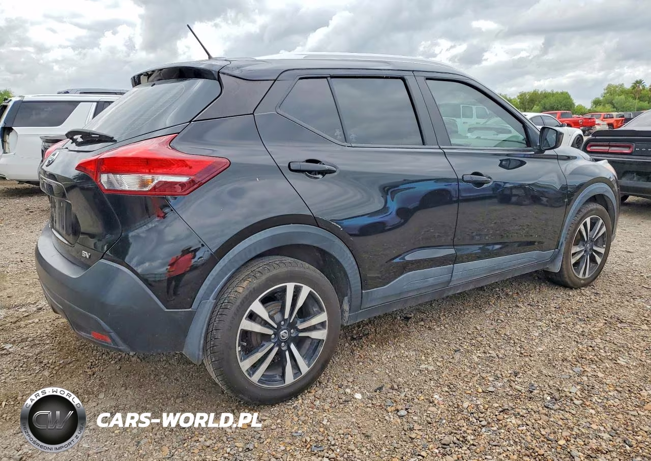 2018 Nissan Kicks Sv VIN:3N1CP5CU0JL511946 - 3