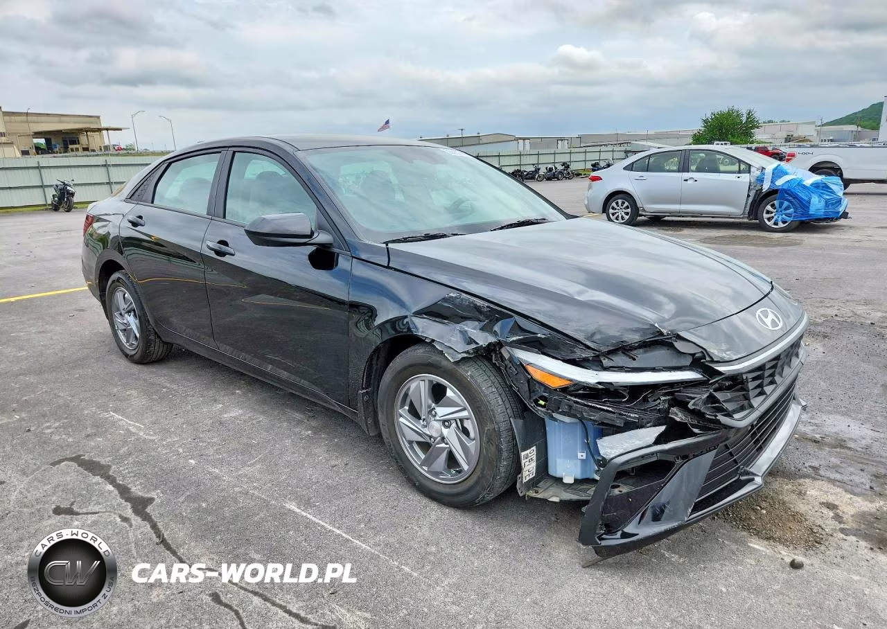 2024 Hyundai Elantra VIN:KMHLL4DG2RU817684 - 4
